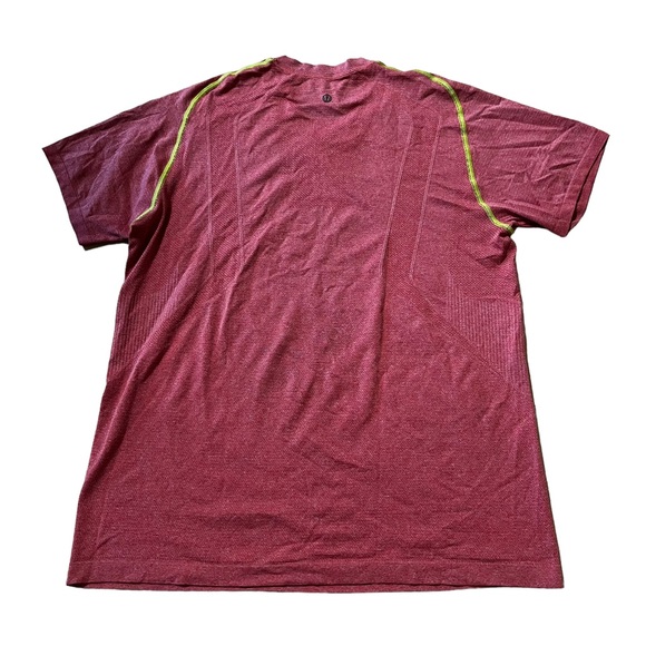 Lululemon Men Tshirt Size Large - Picture 2 of 4